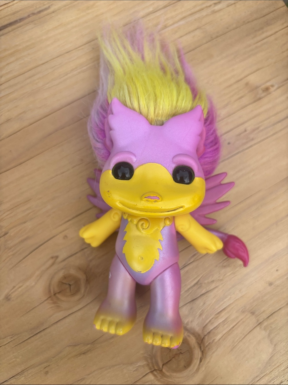Talon the Griffin Zelf Toy